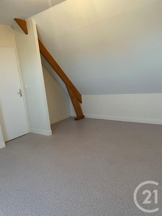 Appartement F3 à louer - 3 pièces - 61.0 m2 - CHATEAUNEUF SUR LOIRE - 45 - CENTRE - Century 21 Trois Rois Appartement F3 à louer - 3 pièces - 61.0 m2 - CHATEAUNEUF SUR LOIRE - 45 - CENTRE - Century 21 Trois Rois