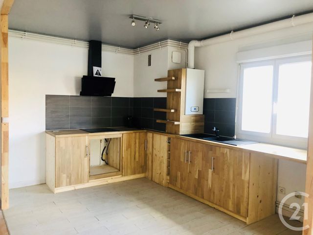 Appartement F4 à louer - 4 pièces - 78.26 m2 - CHATEAUNEUF SUR LOIRE - 45 - CENTRE - Century 21 Trois Rois Appartement F4 à louer - 4 pièces - 78.26 m2 - CHATEAUNEUF SUR LOIRE - 45 - CENTRE - Century 21 Trois Rois