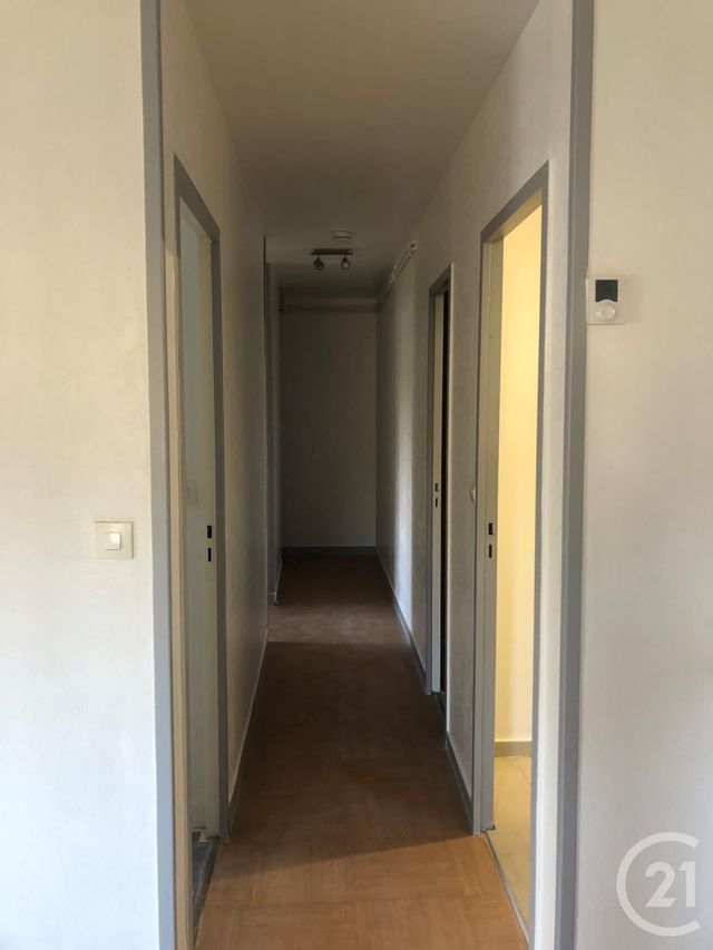 Appartement F4 à louer - 4 pièces - 78.26 m2 - CHATEAUNEUF SUR LOIRE - 45 - CENTRE - Century 21 Trois Rois Appartement F4 à louer - 4 pièces - 78.26 m2 - CHATEAUNEUF SUR LOIRE - 45 - CENTRE - Century 21 Trois Rois