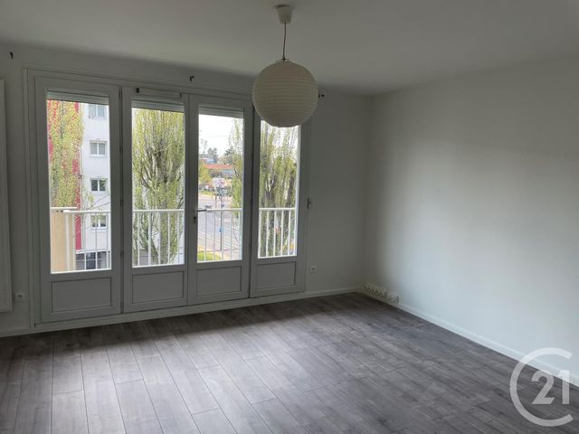 Afficher la photo en grand Appartement F2 à louer - 2 pièces - 48.32 m2 - ST JEAN DE LA RUELLE - 45 - CENTRE - Century 21 Trois Rois