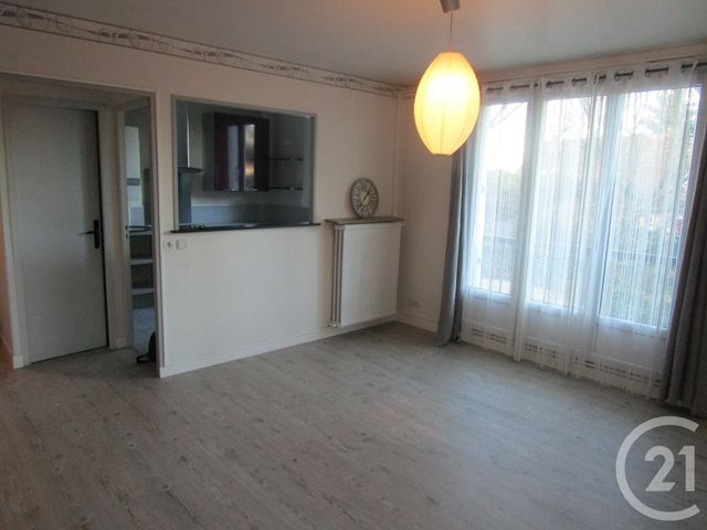 Appartement F2 à louer - 2 pièces - 46.15 m2 - ORLEANS - 45 - CENTRE - Century 21 Trois Rois Appartement F2 à louer - 2 pièces - 46.15 m2 - ORLEANS - 45 - CENTRE - Century 21 Trois Rois