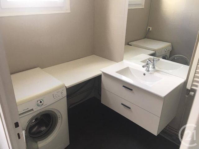 Appartement F2 à louer - 2 pièces - 46.15 m2 - ORLEANS - 45 - CENTRE - Century 21 Trois Rois Appartement F2 à louer - 2 pièces - 46.15 m2 - ORLEANS - 45 - CENTRE - Century 21 Trois Rois