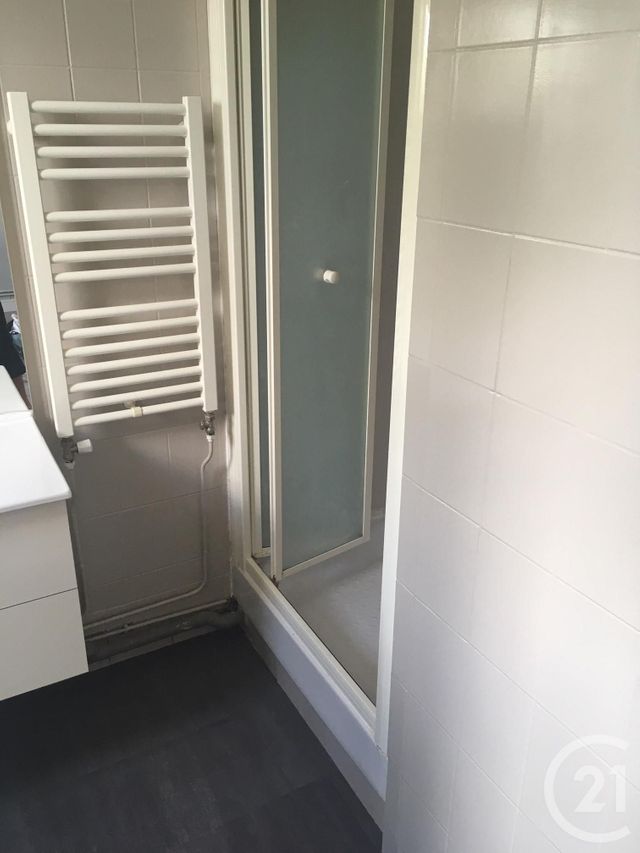 Appartement F2 à louer - 2 pièces - 46.15 m2 - ORLEANS - 45 - CENTRE - Century 21 Trois Rois Appartement F2 à louer - 2 pièces - 46.15 m2 - ORLEANS - 45 - CENTRE - Century 21 Trois Rois