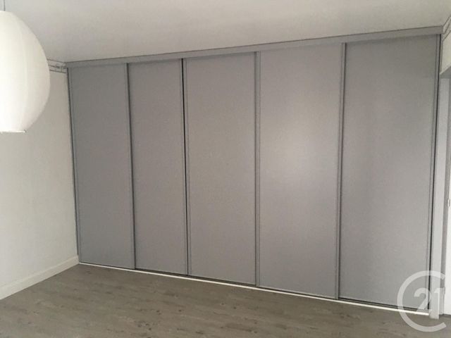 Appartement F2 à louer - 2 pièces - 46.15 m2 - ORLEANS - 45 - CENTRE - Century 21 Trois Rois Appartement F2 à louer - 2 pièces - 46.15 m2 - ORLEANS - 45 - CENTRE - Century 21 Trois Rois