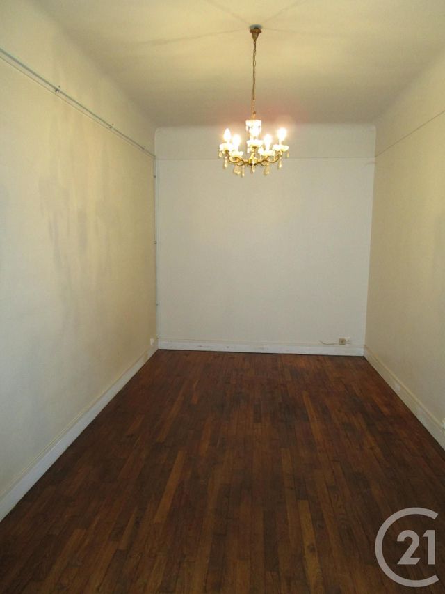 maison à louer - 5 pièces - 123.0 m2 - ST DENIS DE L HOTEL - 45 - CENTRE - Century 21 Trois Rois maison à louer - 5 pièces - 123.0 m2 - ST DENIS DE L HOTEL - 45 - CENTRE - Century 21 Trois Rois