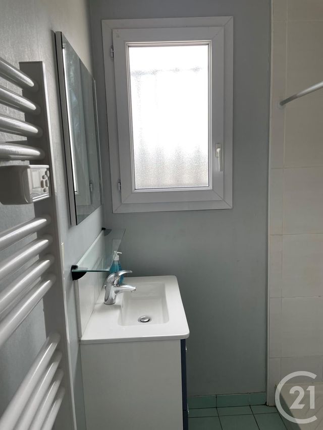 maison à louer - 4 pièces - 94.6 m2 - CHATEAUNEUF SUR LOIRE - 45 - CENTRE - Century 21 Trois Rois maison à louer - 4 pièces - 94.6 m2 - CHATEAUNEUF SUR LOIRE - 45 - CENTRE - Century 21 Trois Rois