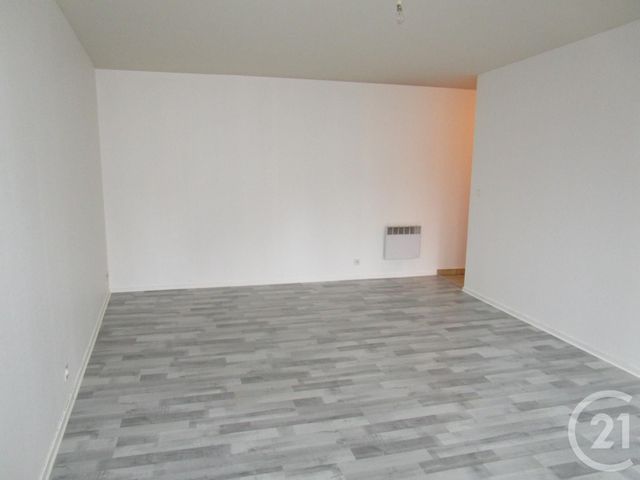 Appartement F1 à louer - 1 pièce - 35.0 m2 - CHATEAUNEUF SUR LOIRE - 45 - CENTRE - Century 21 Trois Rois Appartement F1 à louer - 1 pièce - 35.0 m2 - CHATEAUNEUF SUR LOIRE - 45 - CENTRE - Century 21 Trois Rois