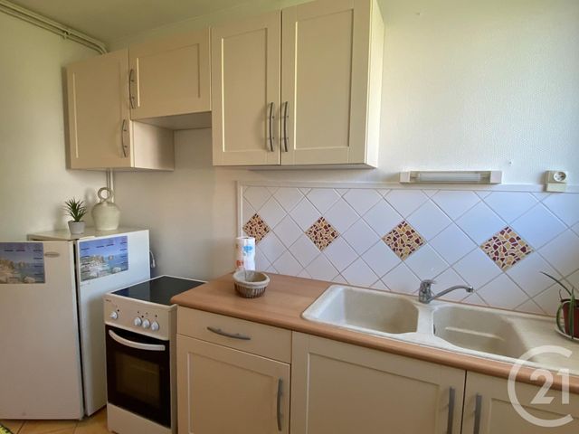 Appartement F3 à louer - 3 pièces - 52.05 m2 - ST JEAN DE LA RUELLE - 45 - CENTRE - Century 21 Trois Rois Appartement F3 à louer - 3 pièces - 52.05 m2 - ST JEAN DE LA RUELLE - 45 - CENTRE - Century 21 Trois Rois