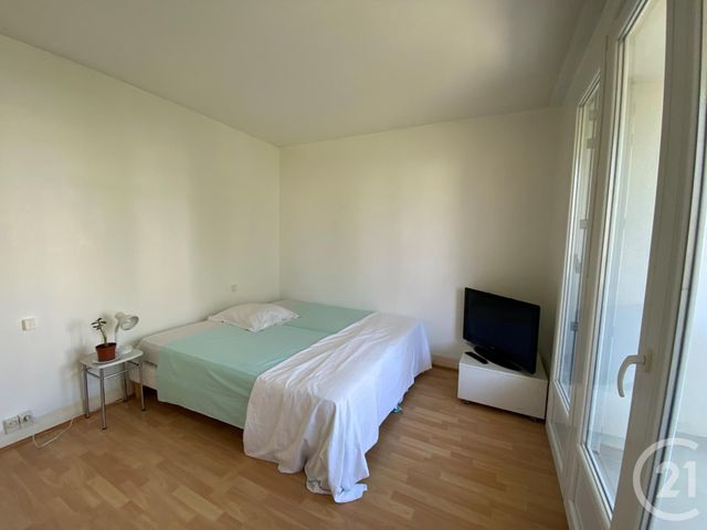 Appartement F3 à louer - 3 pièces - 52.05 m2 - ST JEAN DE LA RUELLE - 45 - CENTRE - Century 21 Trois Rois Appartement F3 à louer - 3 pièces - 52.05 m2 - ST JEAN DE LA RUELLE - 45 - CENTRE - Century 21 Trois Rois