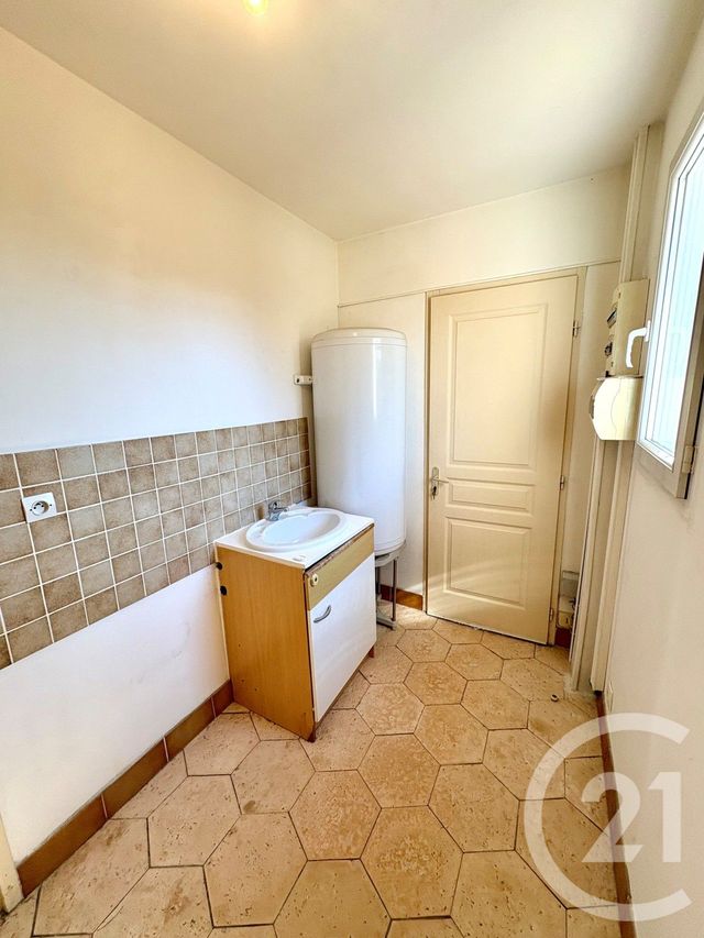 maison à louer - 4 pièces - 98.0 m2 - NEUVY EN SULLIAS - 45 - CENTRE - Century 21 Trois Rois