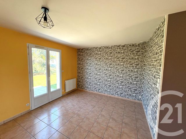 maison à louer - 4 pièces - 98.0 m2 - NEUVY EN SULLIAS - 45 - CENTRE - Century 21 Trois Rois