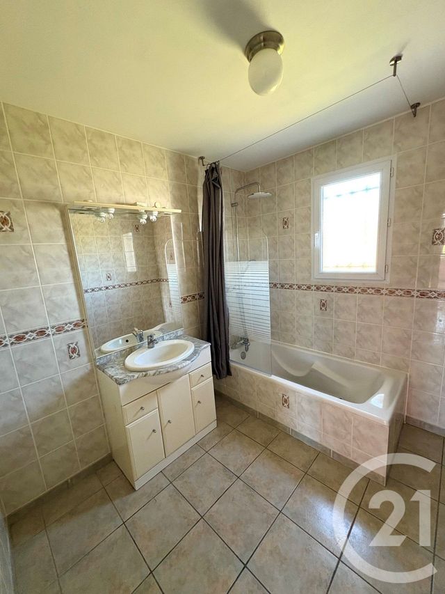 maison à louer - 4 pièces - 98.0 m2 - NEUVY EN SULLIAS - 45 - CENTRE - Century 21 Trois Rois