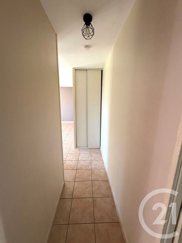 maison à louer - 4 pièces - 98.0 m2 - NEUVY EN SULLIAS - 45 - CENTRE - Century 21 Trois Rois