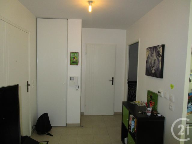 Afficher la photo en grand Appartement F2 à louer - 2 pièces - 42.68 m2 - ST JEAN DE LA RUELLE - 45 - CENTRE - Century 21 Trois Rois