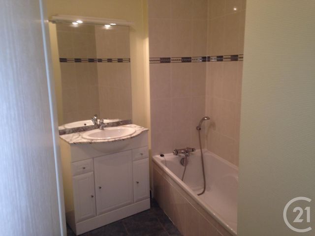 Afficher la photo en grand Appartement F2 à louer - 2 pièces - 44.1 m2 - CHATEAUNEUF SUR LOIRE - 45 - CENTRE - Century 21 Trois Rois