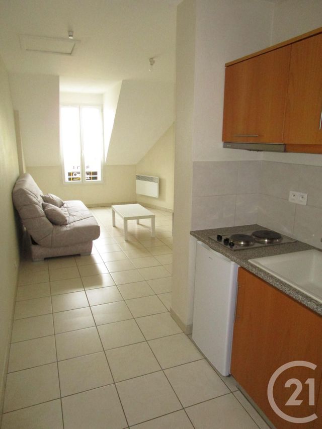 Afficher la photo en grand Studio à louer - 1 pièce - 24.0 m2 - CHATEAUNEUF SUR LOIRE - 45 - CENTRE - Century 21 Trois Rois