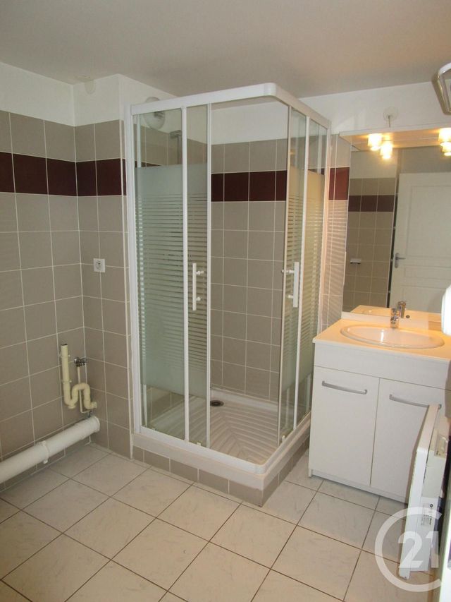 Afficher la photo en grand Appartement F2 à louer - 2 pièces - 44.95 m2 - ORMES - 45 - CENTRE - Century 21 Trois Rois