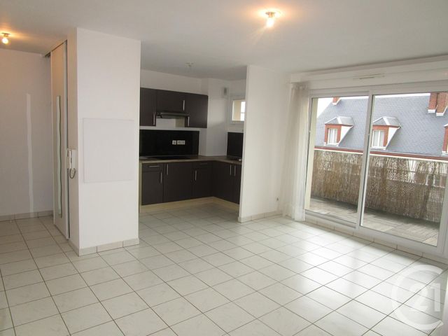 Afficher la photo en grand Appartement F2 à louer - 2 pièces - 44.95 m2 - ORMES - 45 - CENTRE - Century 21 Trois Rois
