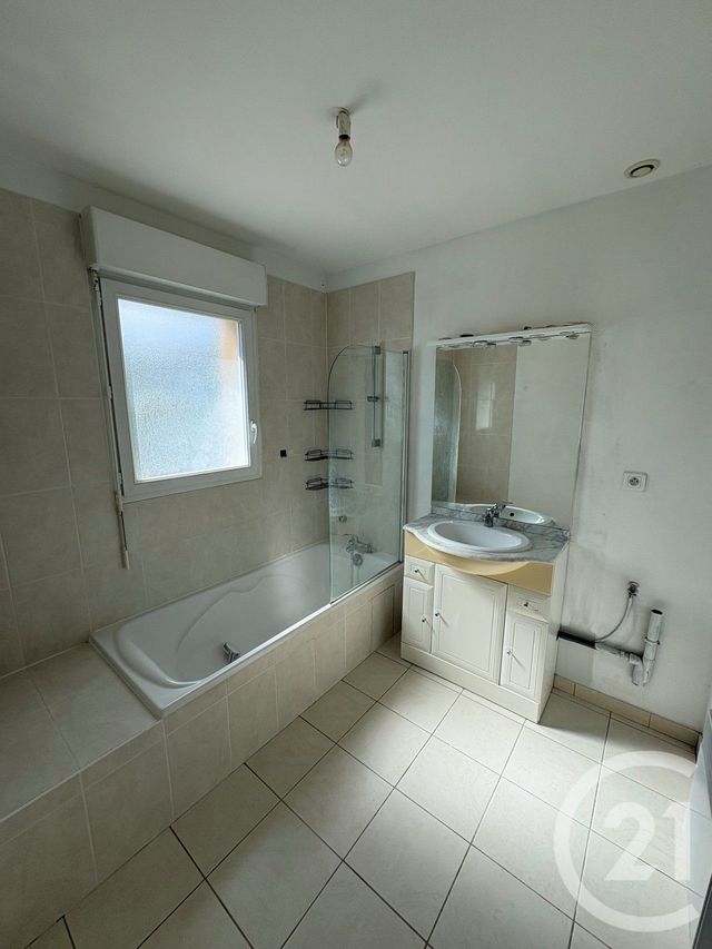 Appartement F2 à louer - 2 pièces - 44.0 m2 - CHATEAUNEUF SUR LOIRE - 45 - CENTRE - Century 21 Trois Rois