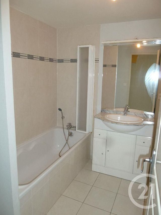 Appartement F1 à vendre - 2 pièces - 44.54 m2 - FAY AUX LOGES - 45 - CENTRE - Century 21 Trois Rois