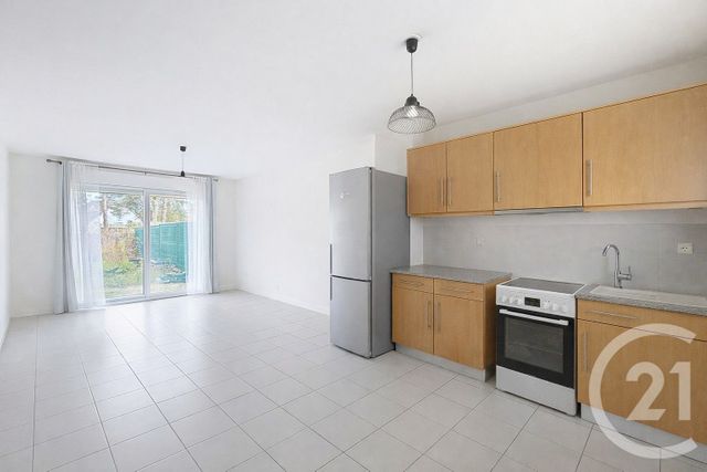 Appartement F2 à vendre - 2 pièces - 46.96 m2 - CHATEAUNEUF SUR LOIRE - 45 - CENTRE - Century 21 Trois Rois