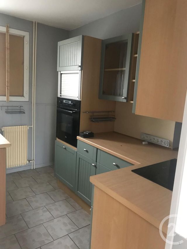 Appartement F2 à louer ST JEAN DE LA RUELLE