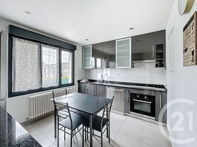 maison à vendre - 6 pièces - 108.0 m2 - ST JEAN DE LA RUELLE - 45 - CENTRE - Century 21 Trois Rois