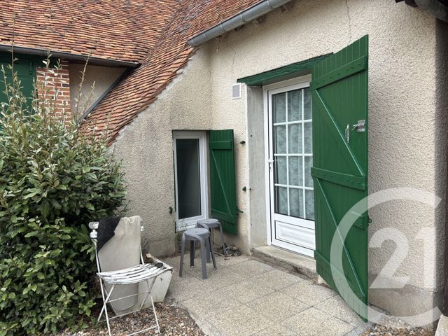 Appartement Studio à louer - 1 pièce - 23.0 m2 - TIGY - 45 - CENTRE - Century 21 Trois Rois