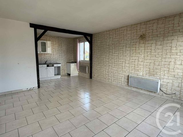 Appartement F3 à vendre - 3 pièces - 67.9 m2 - FLEURY LES AUBRAIS - 45 - CENTRE - Century 21 Trois Rois
