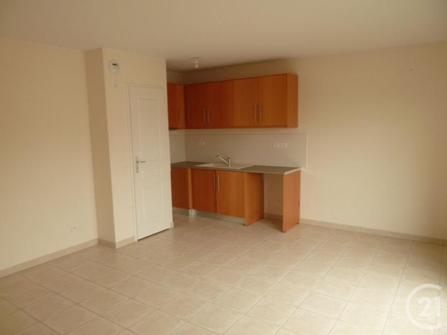 Appartement F2 à louer - 2 pièces - 39.0 m2 - CHATEAUNEUF SUR LOIRE - 45 - CENTRE - Century 21 Trois Rois