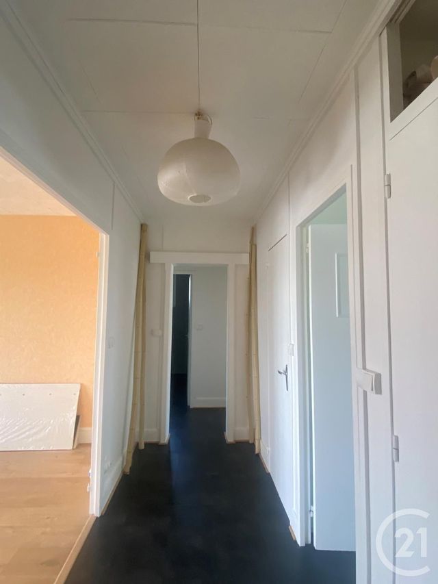 Appartement F4 à louer - 4 pièces - 75.3 m2 - ST JEAN DE LA RUELLE - 45 - CENTRE - Century 21 Trois Rois