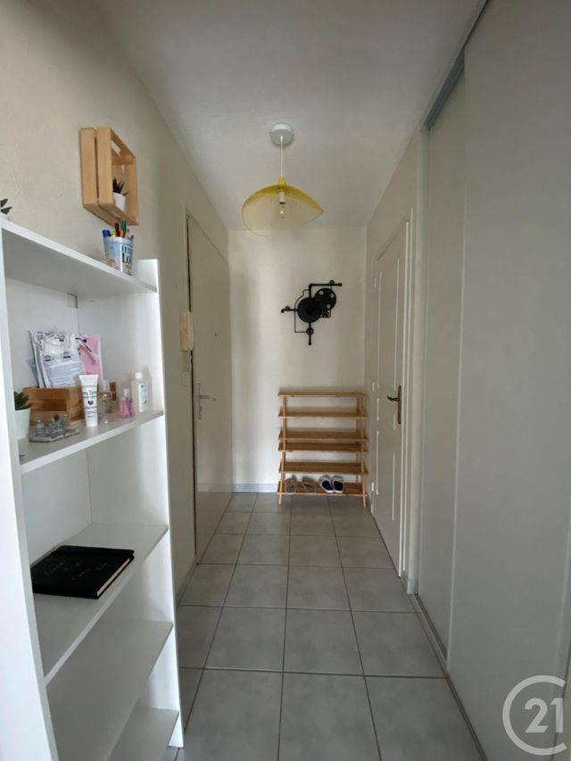 Appartement F2 à louer - 2 pièces - 54.21 m2 - ORLEANS - 45 - CENTRE - Century 21 Trois Rois