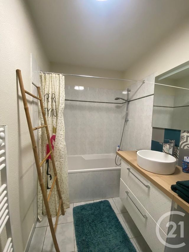 Appartement F2 à louer - 2 pièces - 54.21 m2 - ORLEANS - 45 - CENTRE - Century 21 Trois Rois