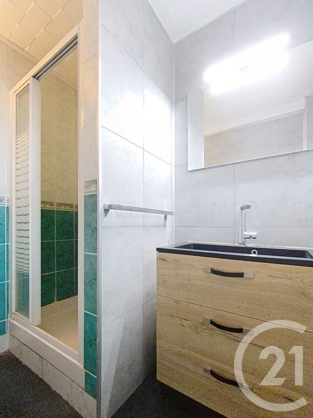 Appartement F4 à vendre - 4 pièces - 75.3 m2 - ST JEAN DE LA RUELLE - 45 - CENTRE - Century 21 Trois Rois