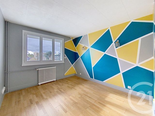 Appartement F4 à vendre - 4 pièces - 75.3 m2 - ST JEAN DE LA RUELLE - 45 - CENTRE - Century 21 Trois Rois