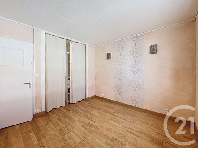 Appartement F4 à vendre - 4 pièces - 75.3 m2 - ST JEAN DE LA RUELLE - 45 - CENTRE - Century 21 Trois Rois