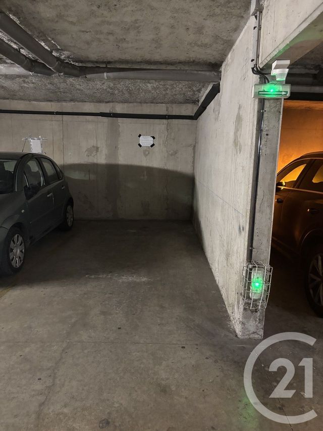 Parking à louer ORLEANS