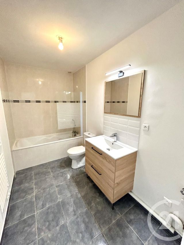 maison à louer - 4 pièces - 74.87 m2 - CHATEAUNEUF SUR LOIRE - 45 - CENTRE - Century 21 Trois Rois