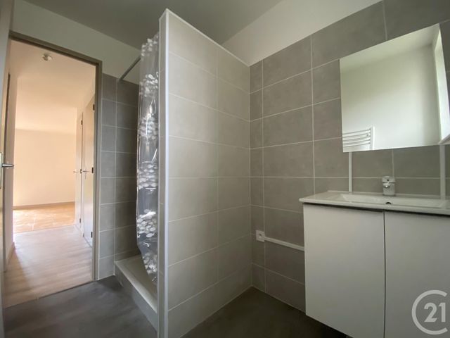 Appartement F3 à louer - 3 pièces - 47.0 m2 - CHATEAUNEUF SUR LOIRE - 45 - CENTRE - Century 21 Trois Rois