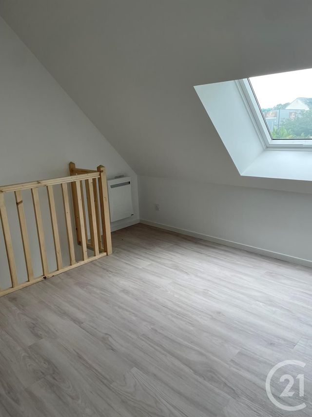 Appartement Duplex à louer - 2 pièces - 45.9 m2 - ST JEAN DE BRAYE - 45 - CENTRE - Century 21 Trois Rois