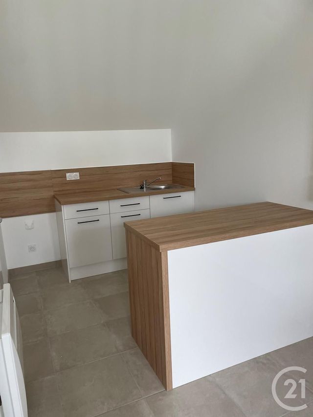 Appartement Duplex à louer - 2 pièces - 45.9 m2 - ST JEAN DE BRAYE - 45 - CENTRE - Century 21 Trois Rois