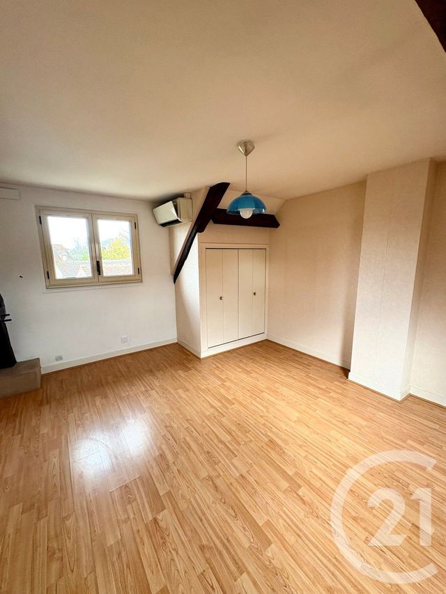 maison à louer - 3 pièces - 125.0 m2 - CHATEAUNEUF SUR LOIRE - 45 - CENTRE - Century 21 Trois Rois