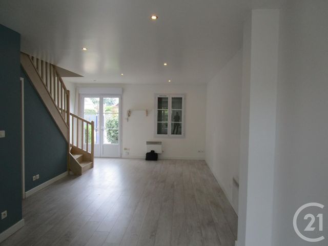 maison à louer - 3 pièces - 70.0 m2 - CHATEAUNEUF SUR LOIRE - 45 - CENTRE - Century 21 Trois Rois