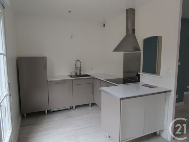 maison à louer - 3 pièces - 70.0 m2 - CHATEAUNEUF SUR LOIRE - 45 - CENTRE - Century 21 Trois Rois