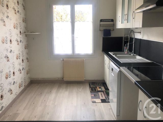 maison à louer - 4 pièces - 89.0 m2 - CHATEAUNEUF SUR LOIRE - 45 - CENTRE - Century 21 Trois Rois