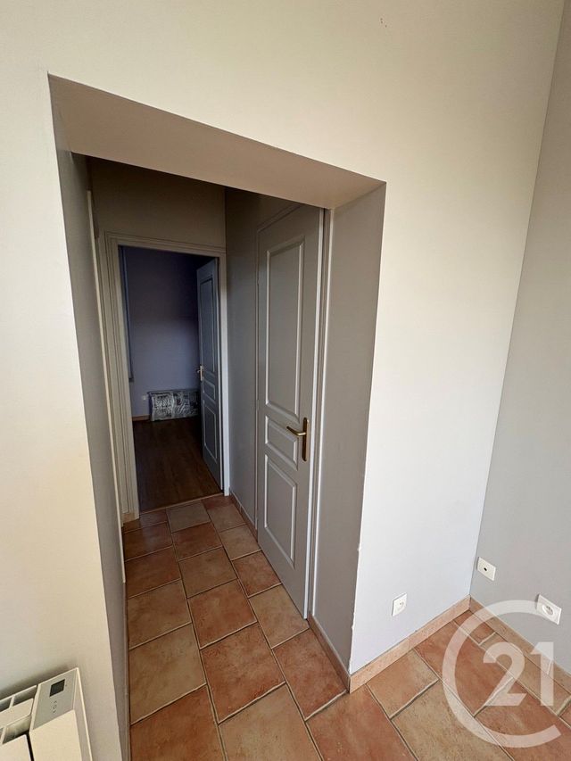 Appartement F2 à louer - 2 pièces - 31.0 m2 - CHATEAUNEUF SUR LOIRE - 45 - CENTRE - Century 21 Trois Rois