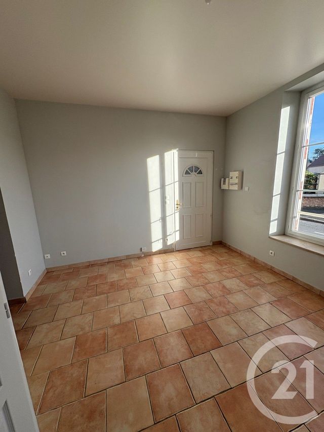 Appartement F2 à louer - 2 pièces - 31.0 m2 - CHATEAUNEUF SUR LOIRE - 45 - CENTRE - Century 21 Trois Rois