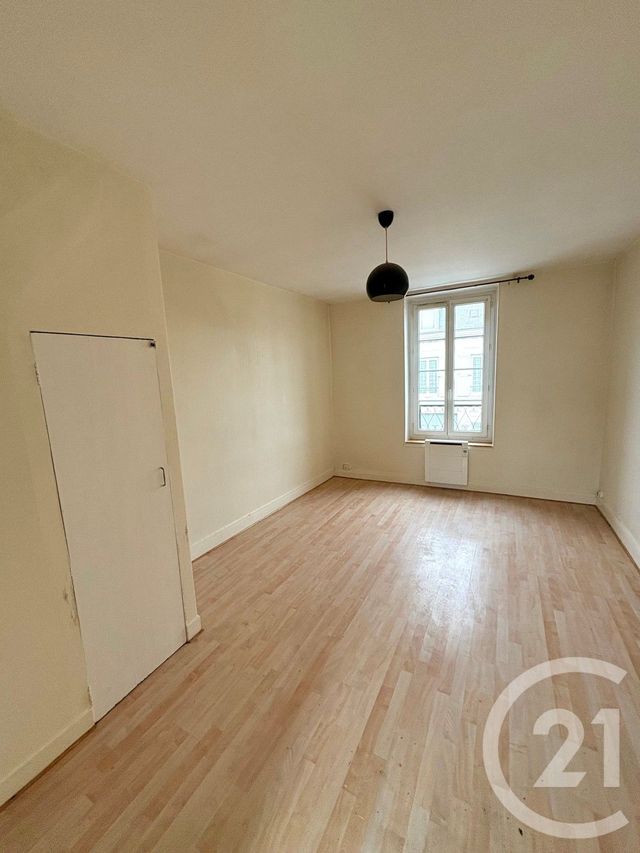 Appartement F2 à louer - 2 pièces - 66.0 m2 - CHATEAUNEUF SUR LOIRE - 45 - CENTRE - Century 21 Trois Rois
