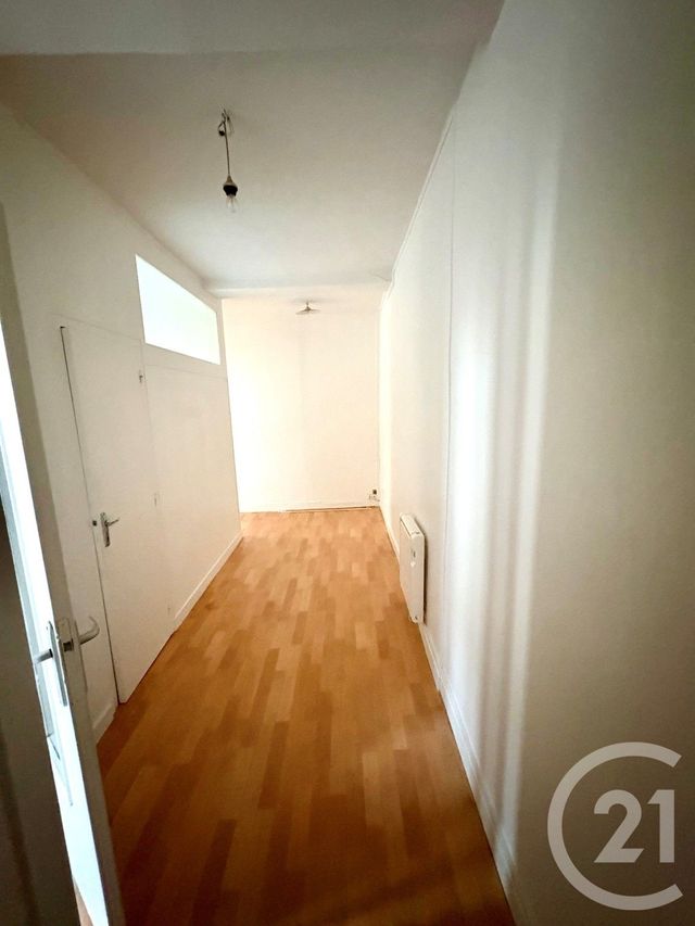 Appartement F2 à louer - 2 pièces - 66.0 m2 - CHATEAUNEUF SUR LOIRE - 45 - CENTRE - Century 21 Trois Rois