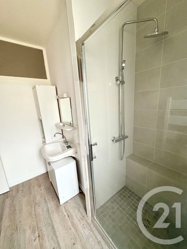 Appartement F2 à louer - 2 pièces - 66.0 m2 - CHATEAUNEUF SUR LOIRE - 45 - CENTRE - Century 21 Trois Rois